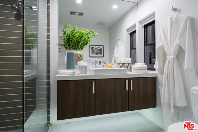 Bathroom in a $40,000 per month Palm Springs home for rent