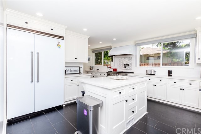 Photo of a kitchen in Pasadena