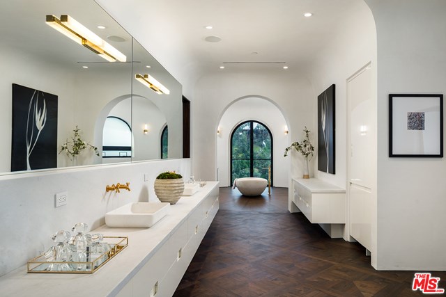 Bathroom in a $78,000,000 Los Angeles home for sale