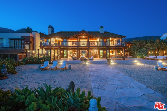 Pool in a $100,000,000 Malibu home for sale