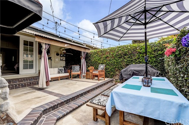 Pool in a $1,449,000 Manhattan Beach home for sale