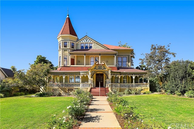 Facade in a $2,990,000 Sierra Madre home for sale