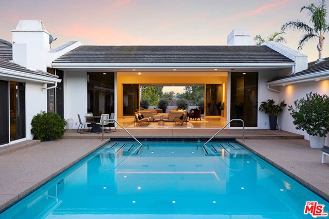 Pool in a $6,750,000 Santa Barbara home for sale