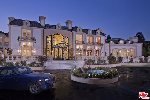 Facade in a $73,000,000 Beverly Hills home for sale