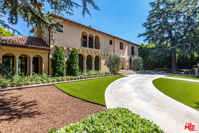 Facade in a $27,500,000 Beverly Hills home for sale