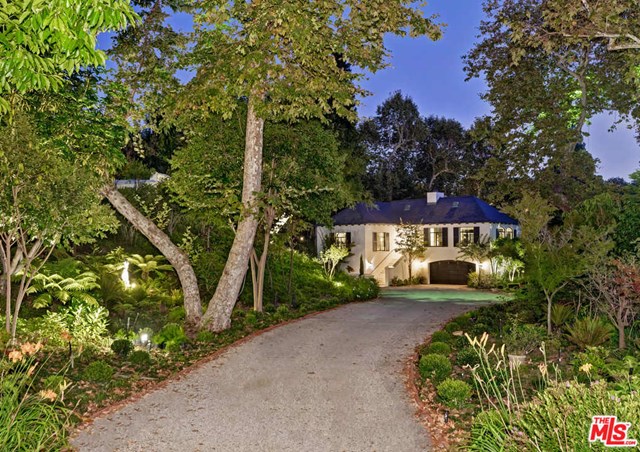 Backyard in a $59,500,000 Los Angeles home for sale