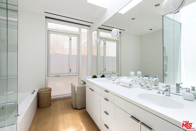 Bathroom in a $58,500,000 Malibu home for sale