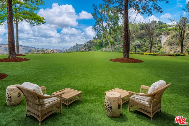 Backyard in a $85,000,000 Beverly Hills home for sale