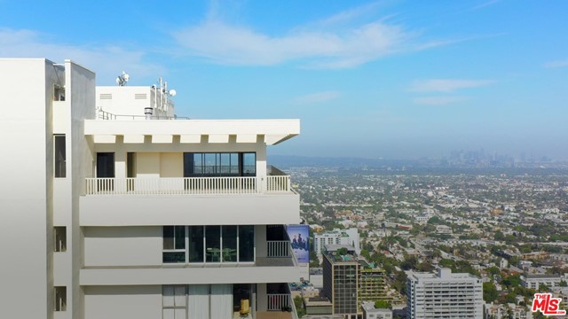 Facade in a $33,500,000 West Hollywood home for sale