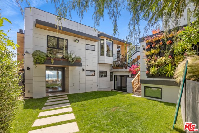 Facade in a $150,000 per month Malibu home for rent