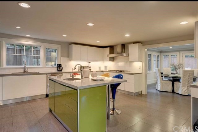 Photo of a kitchen in Pasadena