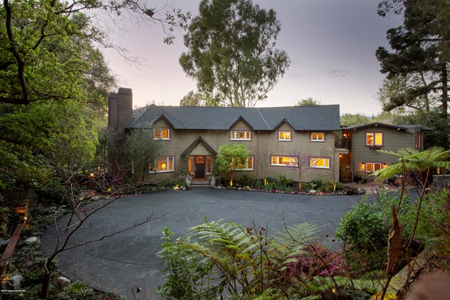 Facade in a $6,995,000 Pasadena home for sale