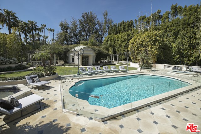 Photo of a pool in Los Angeles